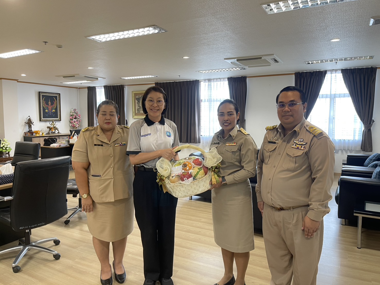 ผู้อำนวยการสำนักงานส่งเสริมการเรียนรู้ประจำจังหวัดราชบุรีรายงานตัวในโอกาส ได้รับการแต่งตั้งให้ดำรงตำแหน่ง ผู้อำนวยการสำนักงานส่งเสริมการเรียนรู้ประจำจังหวัดราชบุรี